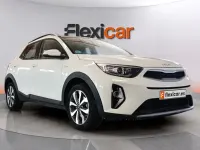 Usado Kia Stonic 101 CV (74 kW) 2021 Blanco SUV