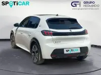 Usado Peugeot e-208 GT 100 kW (136 CV) 2021 Blanco Utilitario