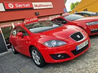 Usado Seat Leon Reference 105 CV (77 kW) 2010 Rojo Utilitario