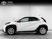 Usado Toyota Aygo X Play 72 CV (52 kW) 2024 Blanco SUV