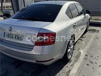 Usado Skoda Octavia 110 CV (80 kW) 2018 Gris / plata Berlina