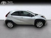 Usado Toyota Aygo X-play 69 CV (50 kW) 2024 Gris