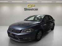 Usado VW Passat Advance 140 CV (102 kW) 2013 Gris / plata Berlina