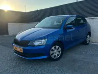 Usado Skoda Fabia Active 60 CV (44 kW) 2016 Azul Berlina