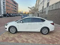 Brugt Opel Astra Excellence 110 HK (80 kW) 2014 Hvid Sedan