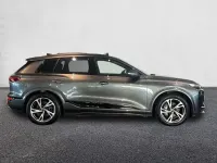 Usado Audi Q6 e-tron S-Line 284 kW (387 CV) 2024 Gris SUV