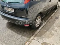 Usado Ford Focus Trend 100 CV (73 kW) 2003 Negro Berlina