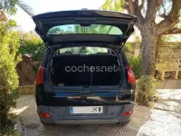 Usado Peugeot 3008 Style 115 CV (84 kW) 2013 Negro Familiar