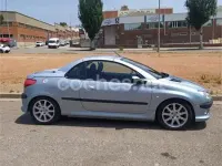 Usado Peugeot 206 138 CV (101 kW) 2001 Gris / plata Descapotable