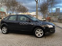 Usado Ford Focus Trend 100 CV (73 kW) 2007 Negro Berlina