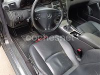 Usado Mercedes C220 143 CV (105 kW) 2002 Negro Berlina