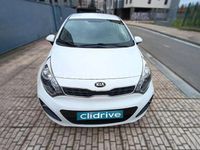 Usado Kia Rio 85 CV (62 kW) 2013 Blanco Berlina