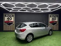 Usado Opel Astra Selective 110 CV (80 kW) 2015 Gris / plata Berlina