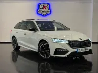 Usado Skoda Octavia RS 200 CV (147 kW) 2023 Blanco Familiar