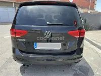 Usado VW Touran Advance 150 CV (110 kW) 2021 Negro Monovolumen