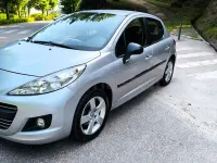 Usado Peugeot 207 92 CV (67 kW) 2010 Gris / plata Berlina