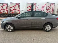 Usado Fiat Tipo Lounge 95 CV (69 kW) 2018 Gris / plata Berlina