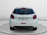 Usado Peugeot 208 GT-line 111 CV (81 kW) 2015 Blanco Utilitario