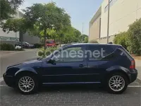 Usado VW Golf IV Highline 105 CV (77 kW) 2002 Azul Berlina