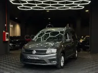 Usado VW Caddy Trendline 110 CV (80 kW) 2017 Gris / plata Monovolumen