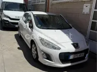Usado Peugeot 308 Active 120 CV (88 kW) 2012 Blanco Berlina