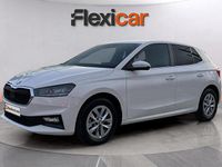 Usado Skoda Fabia Selection 95 CV (69 kW) 2024 Blanco Berlina