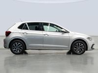 Usado VW Polo Life 95 CV (69 kW) 2022 Gris plata Utilitario