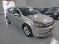 Usado Opel Astra Cosmo 100 CV (73 kW) 2005 Gris / plata Berlina