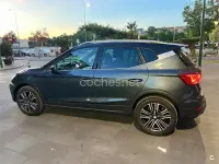 Usado Seat Arona FR 110 CV (80 kW) 2024 Negro SUV