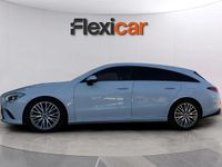 Usado Mercedes CLA220 Shooting Brake 190 CV (139 kW) 2021 Blanco Familiar