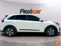 Usado Kia Niro 141 CV (103 kW) 2022 Blanco SUV