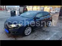 Usado Renault Mégane Zen 140 CV (102 kW) 2019 Azul Berlina