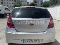 Usado Hyundai i30 Classic 90 CV (66 kW) 2012 Gris / plata Berlina