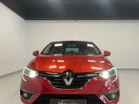 Usado Renault Mégane 130 CV (95 kW) 2018 Rojo Berlina