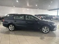 Usado VW Passat Edition 105 CV (77 kW) 2014 Azul Berlina