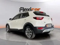 Usado Kia Stonic 101 CV (74 kW) 2021 Blanco SUV