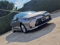 Usado Toyota Corolla Active 122 CV (89 kW) 2022 Gris / plata Berlina
