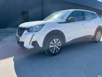 Usado Peugeot 2008 Active 109 HP (80 kW) 2022 Branco SUV