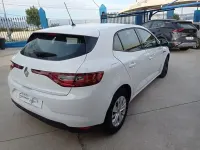Usado Renault Mégane Life 95 CV (69 kW) 2020 Blanco Berlina