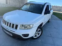 Usado Jeep Compass Sport 136 CV (100 kW) 2013 Blanco SUV