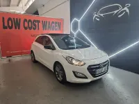 Usado Hyundai i30 Blackline 110 CV (80 kW) 2016 Blanco Berlina