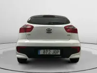 Usado Kia Rio 75 CV (55 kW) 2015