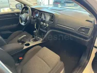 Usado Renault Mégane II Life 115 CV (84 kW) 2021 Blanco Berlina