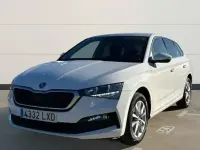 Usado Skoda Scala 95 CV (69 kW) 2022 Blanco Utilitario