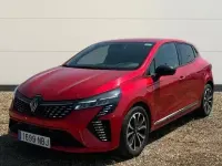 Usado Renault Clio Techno 90 CV (66 kW) 2025 Rojo Utilitario