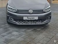 Usado VW Touran Advance 150 CV (110 kW) 2016 Gris / plata Monovolumen