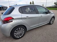 Usado Peugeot 208 Active 100 CV (73 kW) 2015 Gris / plata Utilitario