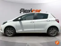 Usado Toyota Yaris Active 69 CV (50 kW) 2019 Blanco Berlina