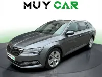 Usado Skoda Superb Style 150 CV (110 kW) 2022 Gris / plata Familiar