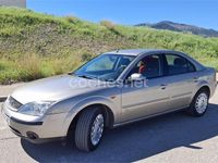 Usado Ford Mondeo Trend 125 CV (91 kW) 2003 Beige Berlina